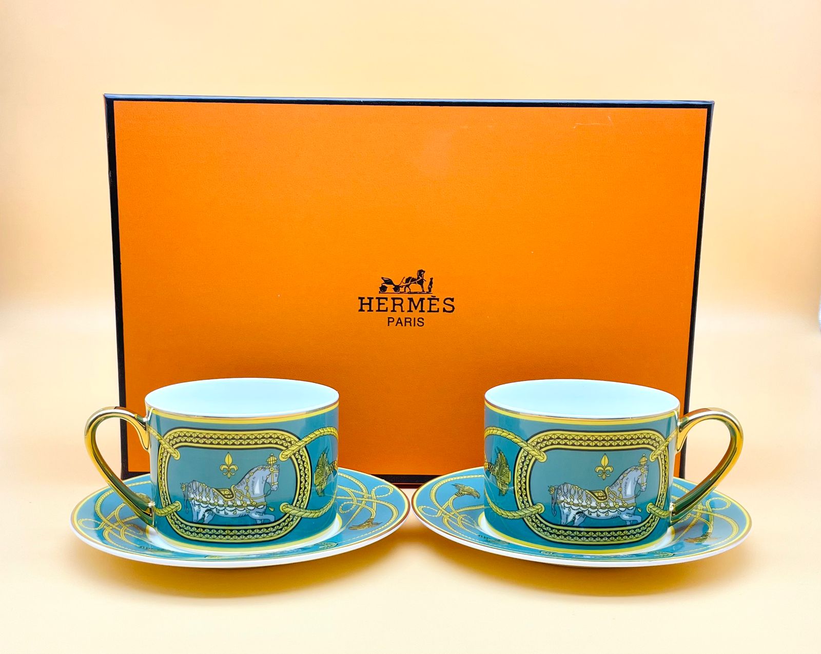 Hermes tea cup green set of 2